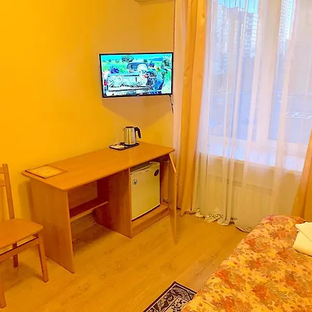 On Zhytomyrska 2* كييف