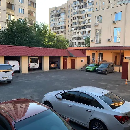 Hotel On Zhytomyrska 2*