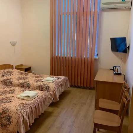 Hotel On Zhytomyrska 2*